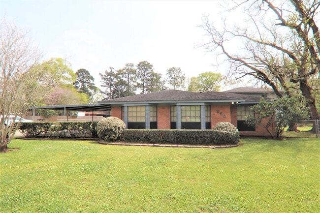 Primary Photo - 250 Sawmill Rd