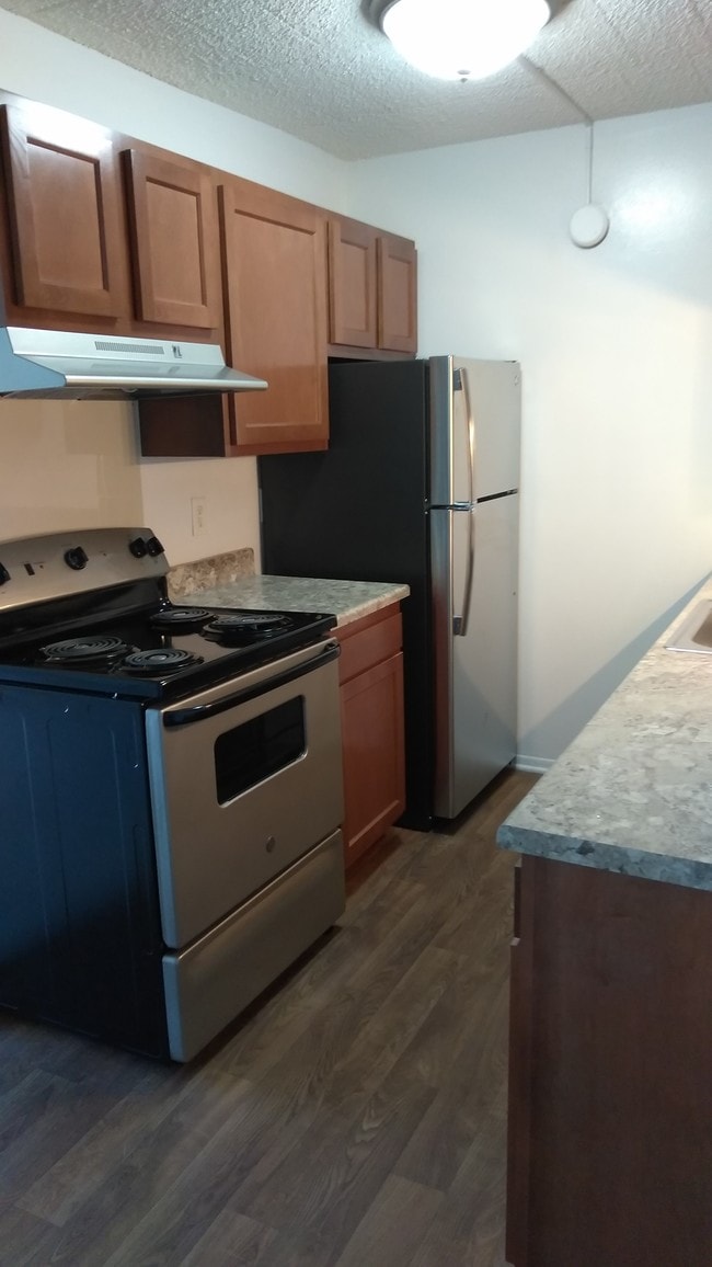 Building Photo - Park Place-Madison Heights