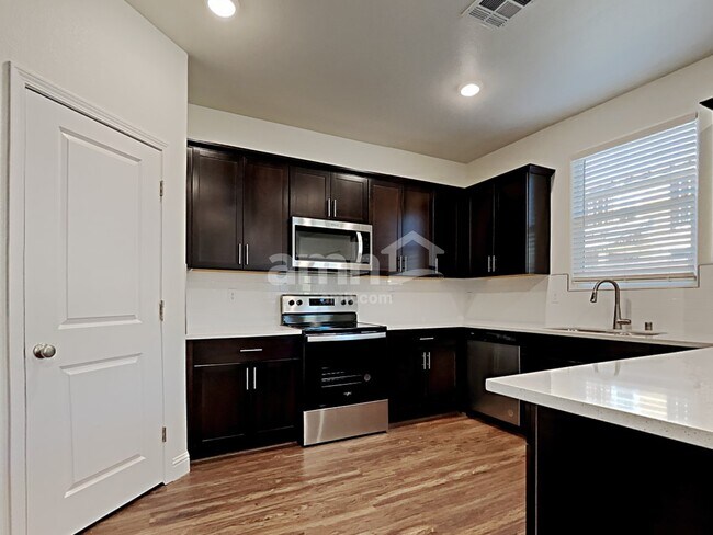 Building Photo - 716 Terrain Star Ave