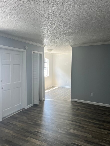 Building Photo - 3215 Baird Ave