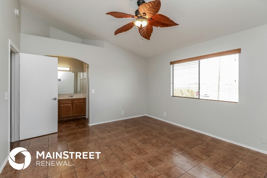 Building Photo - 4651 N 99th Dr