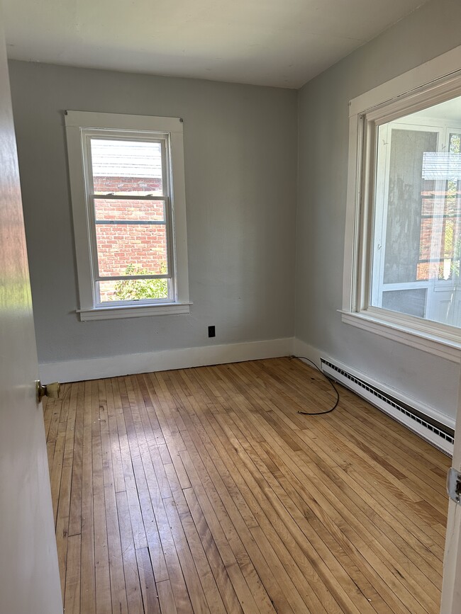 Building Photo - 11 LLC-93 Sailly Avenue