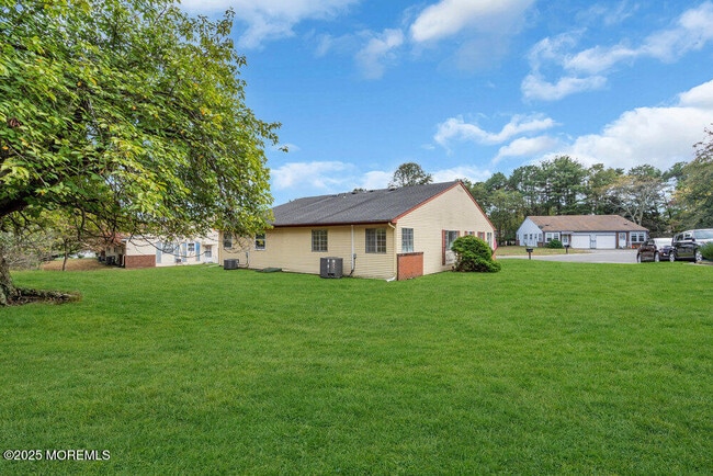 Building Photo - 9A Juniper Ln