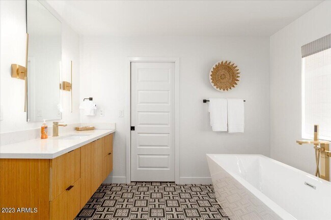 Building Photo - 11601 N 50th Pl