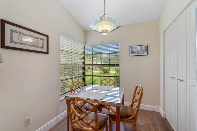 Building Photo - 16700 Willow Creek Dr
