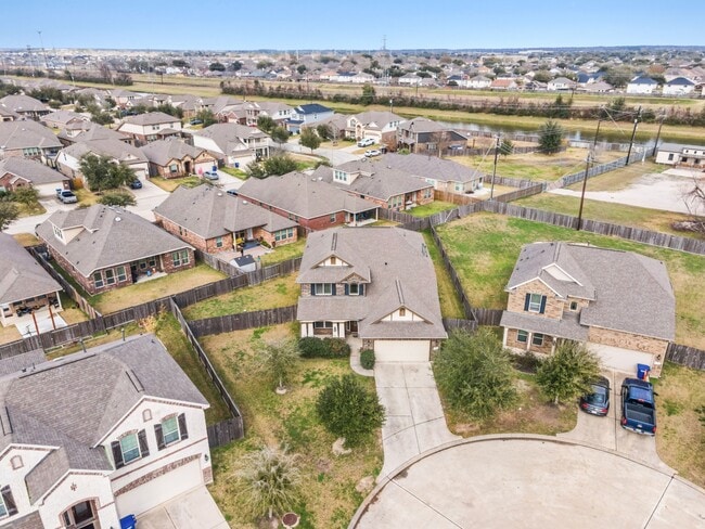 Building Photo - 4435 Bearberry Ave