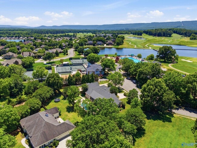 Building Photo - 2704 Hampton Cove Way SE