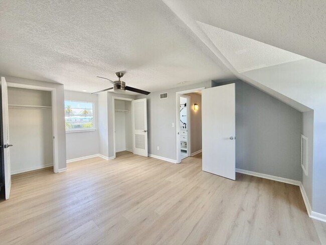 Building Photo - 8718 Thornwood Ln