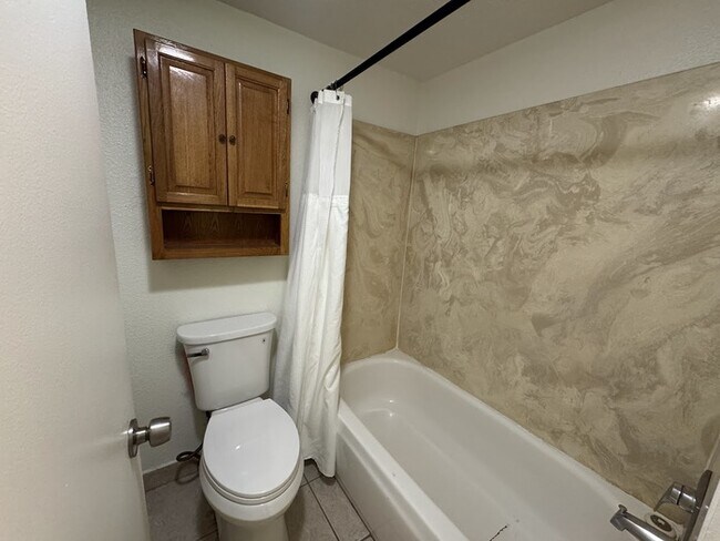 Building Photo - North Central Phoenix Studio Condo