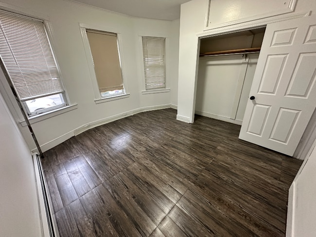 Building Photo - 225 Burgess Pl