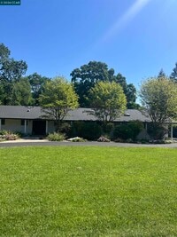 Building Photo - 930 Lee Ln