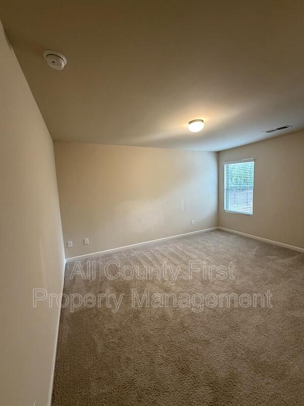 Building Photo - 3263 Highgrove Ln