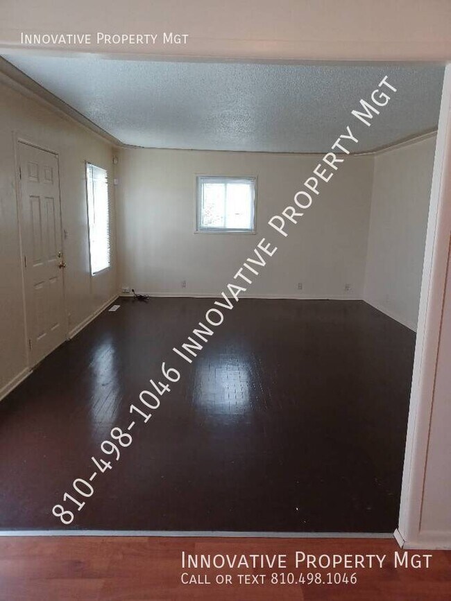Building Photo - 2829 Plainfield Ave