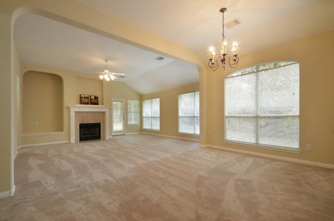 Building Photo - 2000 Maize Bend Dr