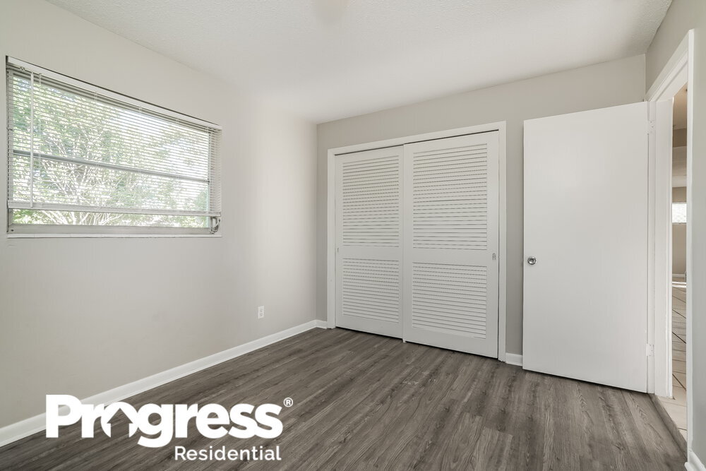 Building Photo - 344 Crestwood Ave