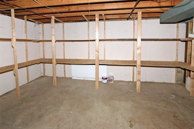 Building Photo - 12901 Fernway Ln