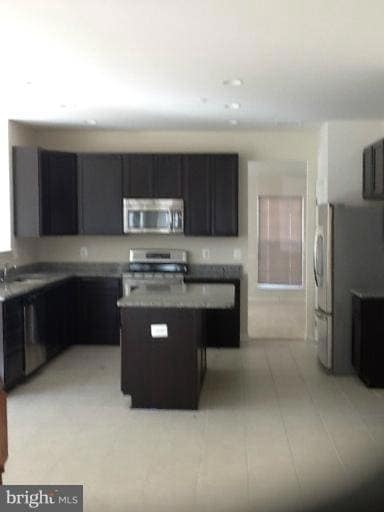 Building Photo - 6303 Soueid St