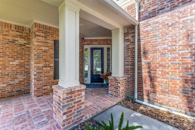 Building Photo - 6011 Shady Alcove Ct