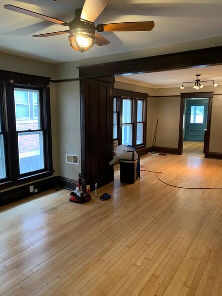 Building Photo - 947 Spaight St