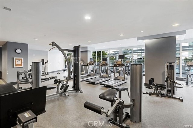 Building Photo - 411 W Seaside Way