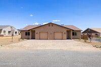 Building Photo - 6201 N Reata Dr