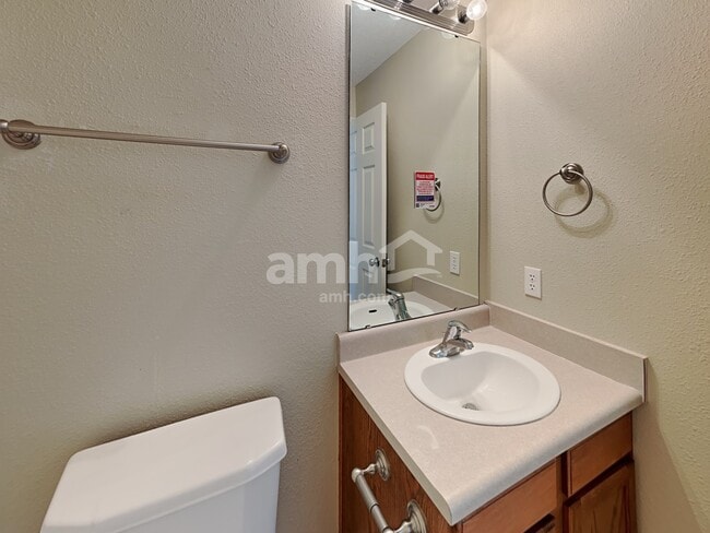 Building Photo - 9734 Lomax Dr