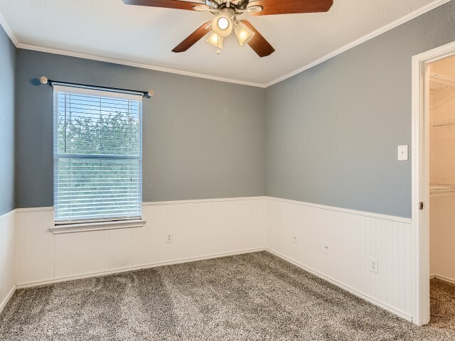 Building Photo - 11114 Dewberry Field