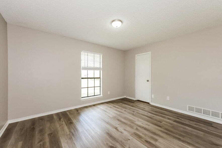 Building Photo - 1134 Madlynne Dr