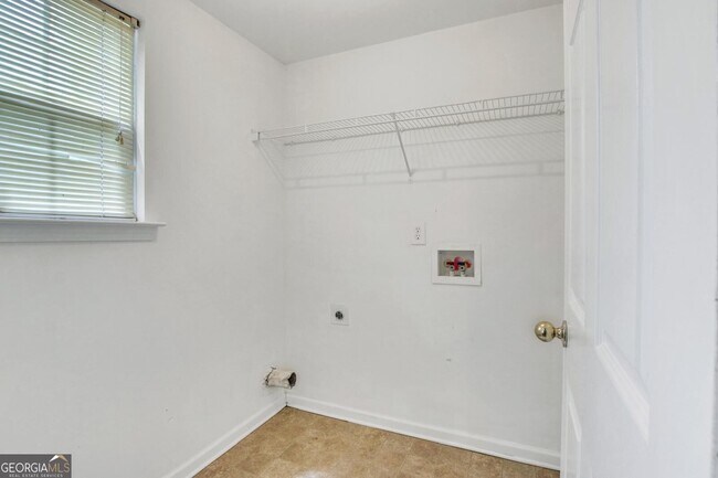 Building Photo - 1411 Denson Ln S W