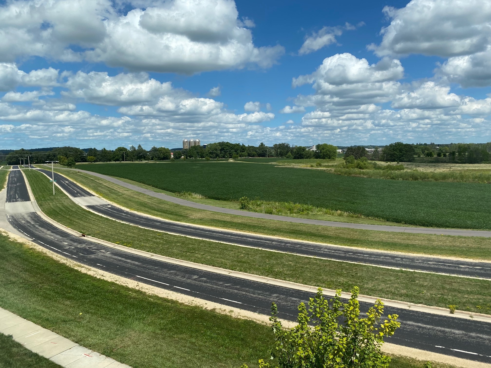 Building Photo - 241 N Alpine Pky