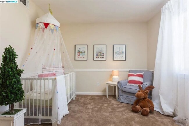 Building Photo - 20400 Summercrest Dr