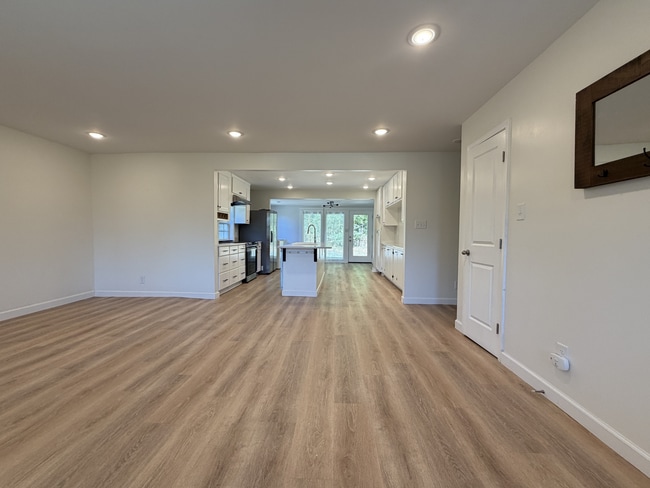 Building Photo - 214 W Union St