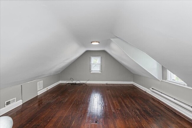 Building Photo - 1613 Kings Hwy
