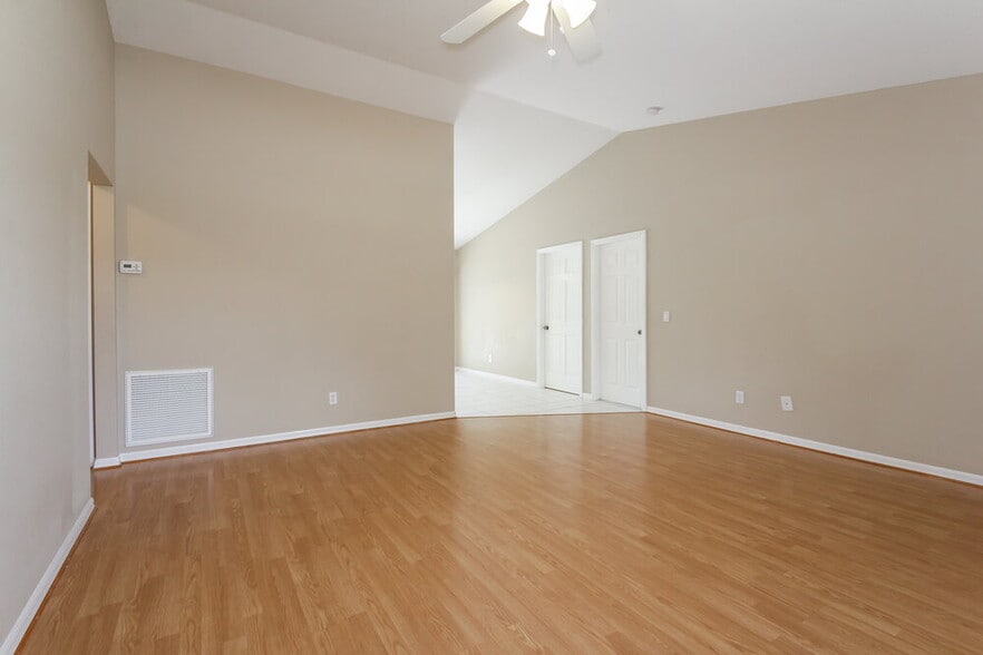 Building Photo - 4239 Dekle Ave