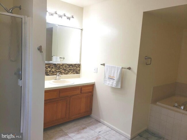 Building Photo - 1132 Chanticleer