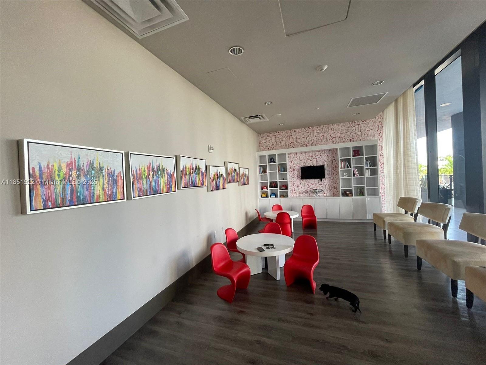 Building Photo - 5252 NW 85th Ave