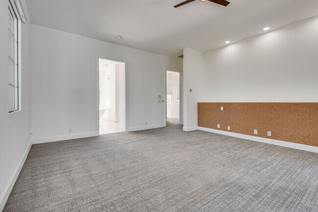 Building Photo - Luxury Summerlin Living in Gated Canyon Crest Community