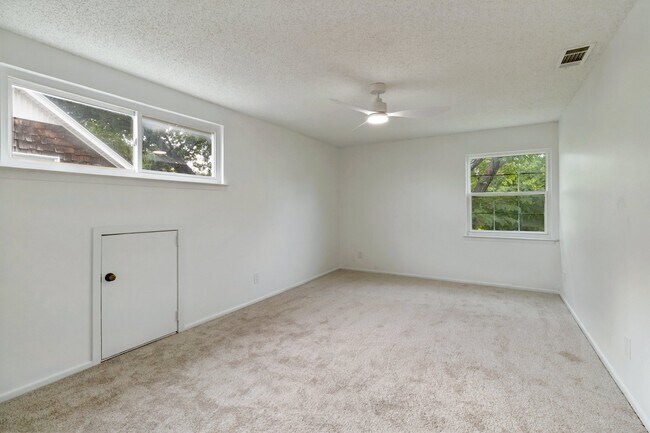 Building Photo - 1832 Wonderlight Ln