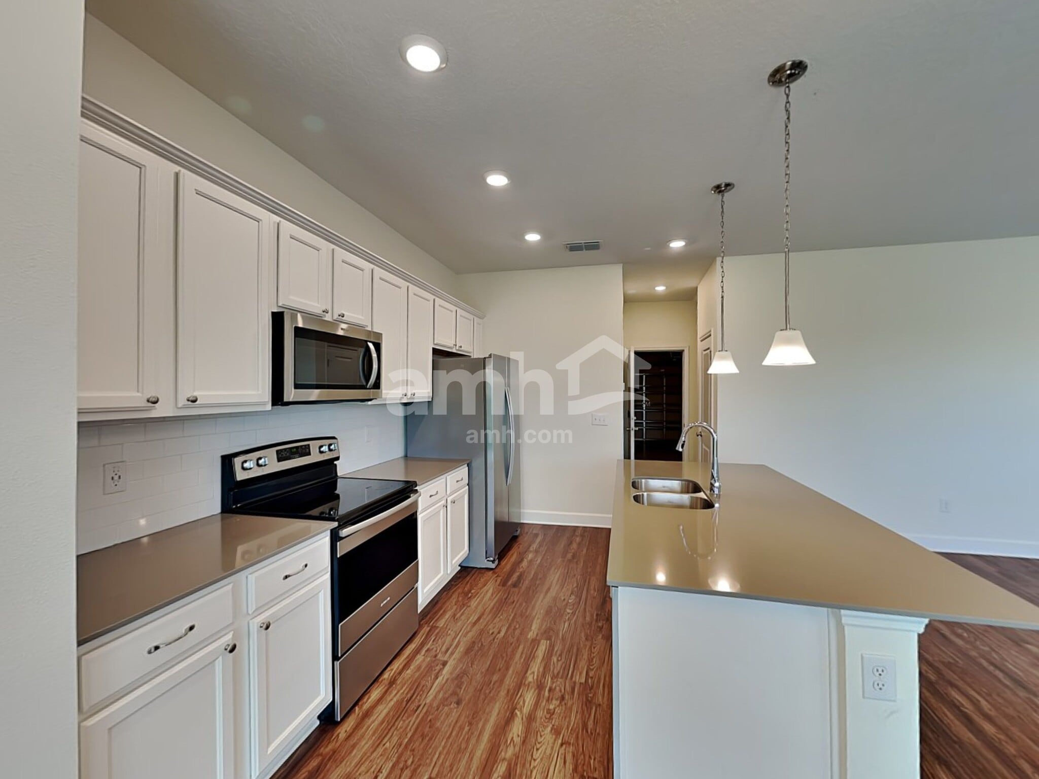 Building Photo - 1103 Walden Pond Dr