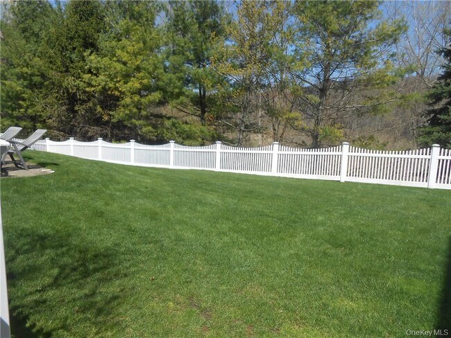 Building Photo - 80 Landmark Ct