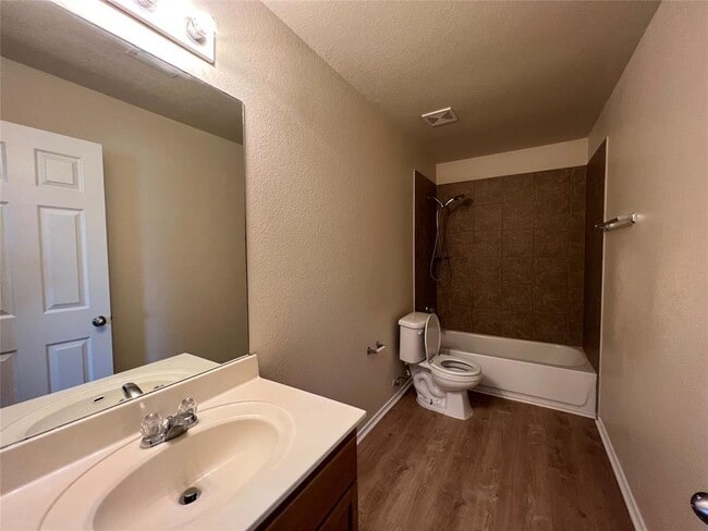 Building Photo - 1108 Reagan Wells Dr