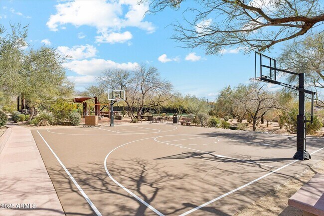 Building Photo - 9250 E Via De Vaquero Dr