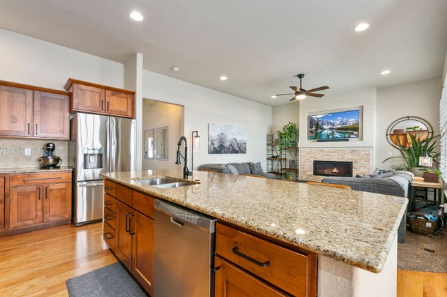 Building Photo - 1061 Mount Columbia Dr