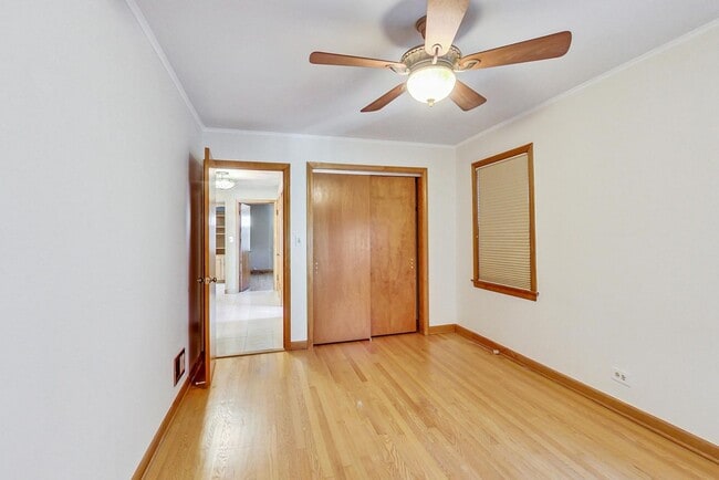 Building Photo - 5644 N Meade Ave