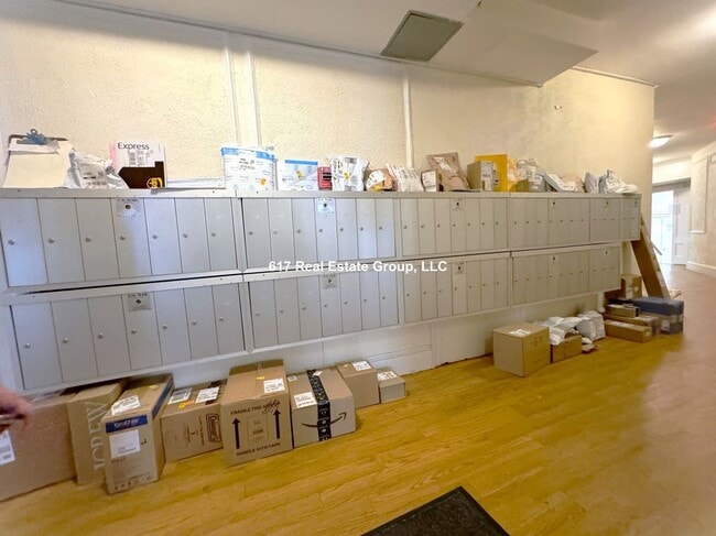 Building Photo - 2 Ware St