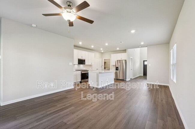 Building Photo - 4018 Sandstone Dr