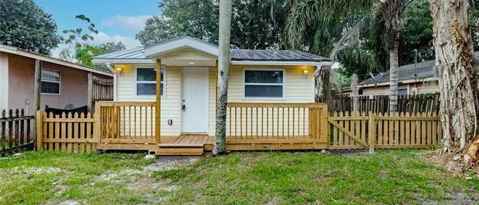 Building Photo - 3900 Locust Ave