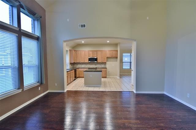 Building Photo - 2911 Velero