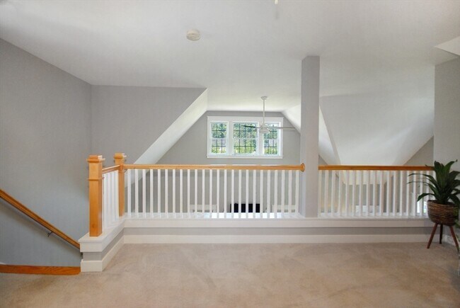 Building Photo - 19 Brigham Farm Ln