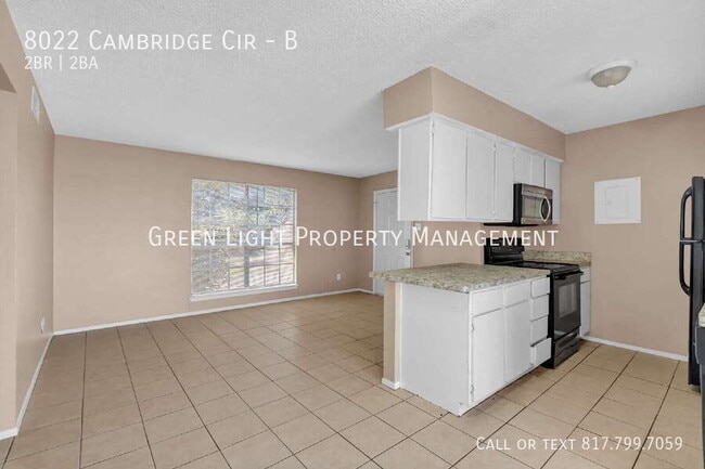 Building Photo - 8022 Cambridge Cir